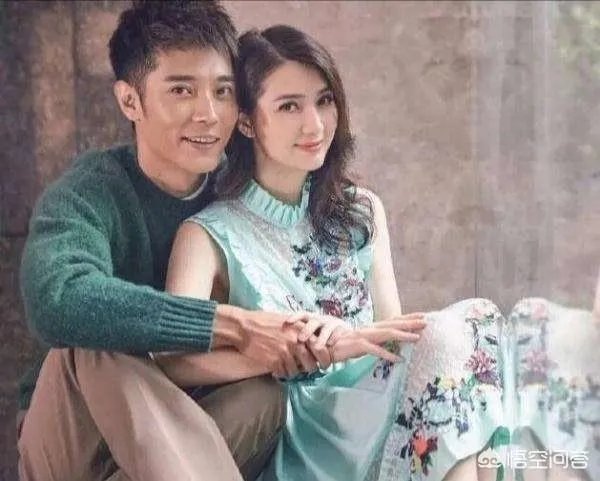 等了一个月张丹峰才回应与毕滢的绯闻,传达了哪些信息?