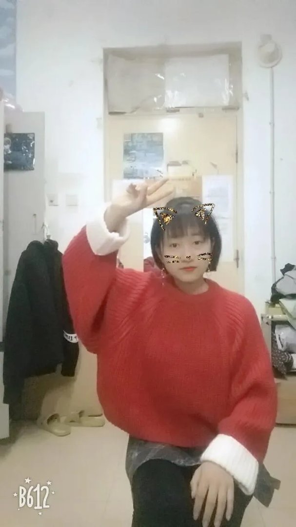 郑爽短发尴尬期