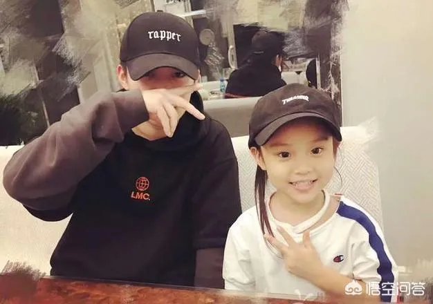 2017年末李小璐在PGone家过夜,你怎么看这个事件?