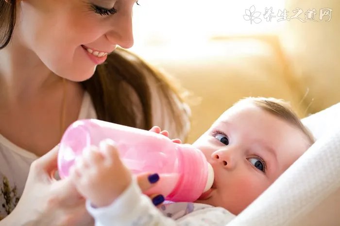 西湖三潭印月被游船撞掉一潭