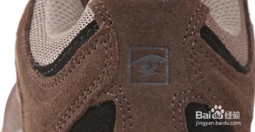 怎样鉴别探路者户外鞋的真假?