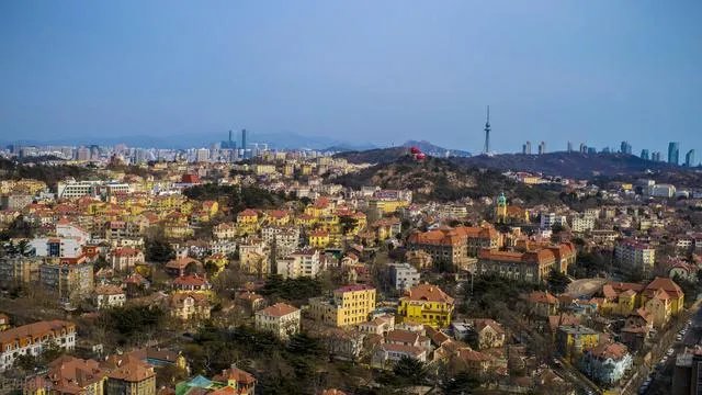 大批优质企业总部搬迁到济南,尴尬的青岛又该如何抉择?