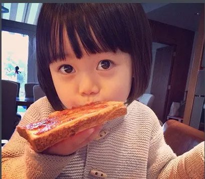 韩寒的女儿叫什么名字？