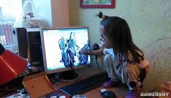 血压上来了 网友晒被熊孩子毁掉的笔记本电脑