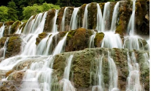 九寨沟地震过后又形成新的景点，你还会去吗？