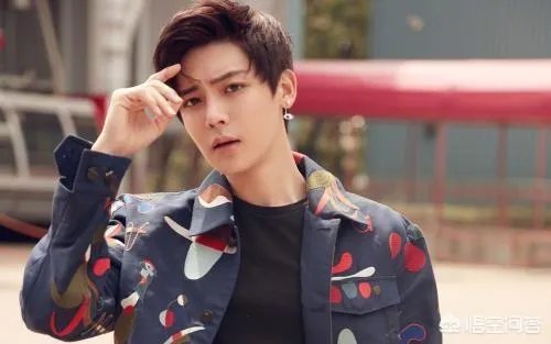 《人不彪悍枉少年》花彪的扮演者是谁？你如何看待这部剧？