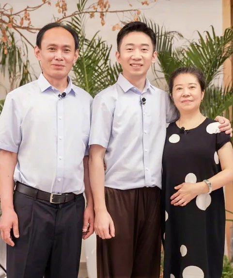 对于杨迪妈妈把沈腾认成王一博，沈腾与王一博有无回应？