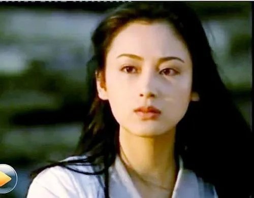 陈凯歌妻子陈红露面，为何身材臃肿美貌不再？