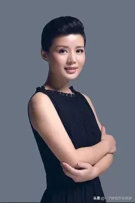 与傅程鹏离婚后，独自抚养儿子的程愫现状怎么样了？