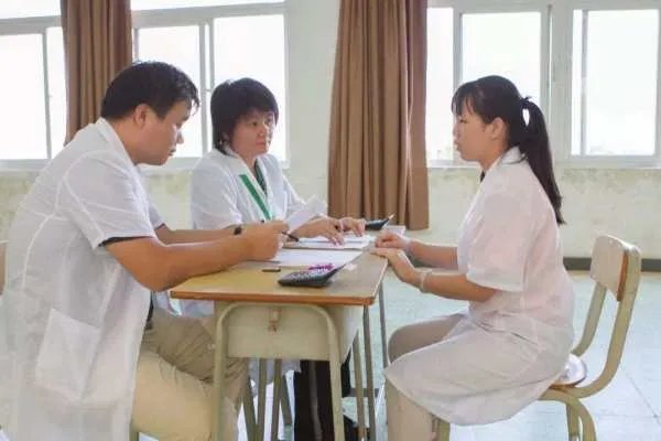 安徽盲人考生高考635分，除了试卷盲人考生和普通人都有哪些不同？