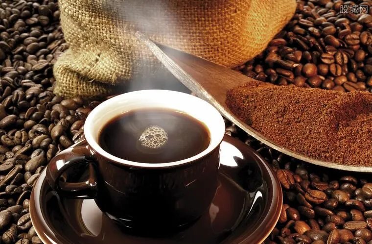 瑞幸咖啡还能翻身么 自曝财务造假股价崩塌