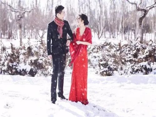 雪景婚纱照怎么拍好看 拍摄雪景婚纱照小技巧