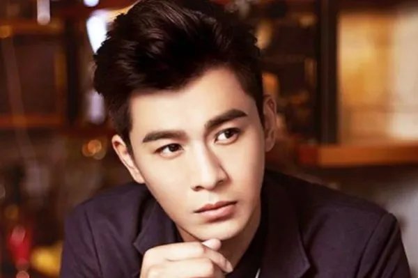 乔振宇是公认美男子，儿女双全，但是为什么却迟迟没有办婚礼？