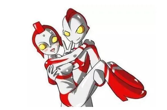 最爱吊打怪兽的夫妻奥特曼（图）