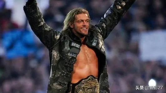 WWE里面有哪些选手曾经说退役了后来又复出的？