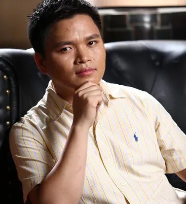 结束离婚风波后，咸素媛疯狂晒老公秀恩爱，陈华爱不爱她呢？