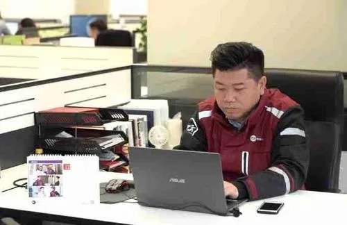 上海首位快递高级工程师产生，快递员能评职称有什么意义？