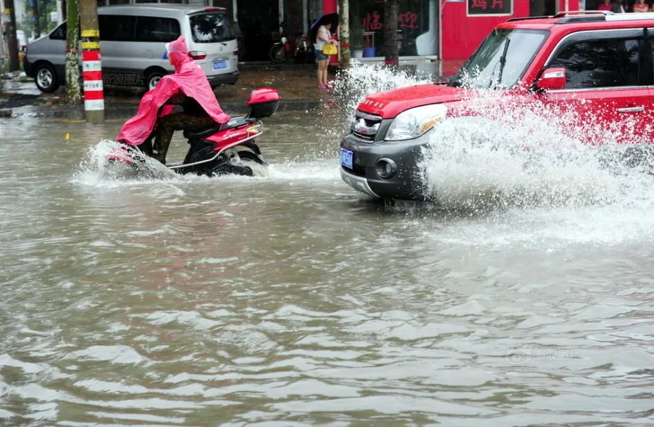 湖南学生被水冲走获救了吗？