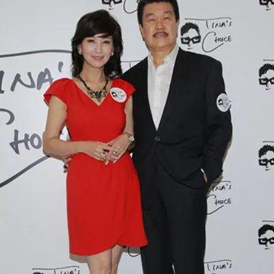 赵雅芝老公黄锦燊有钱吗  他温柔体贴是个好男人好丈夫