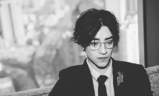 仝卓喊话郑云龙是怎么回事 郑云龙方回应仝卓喊话说了什么