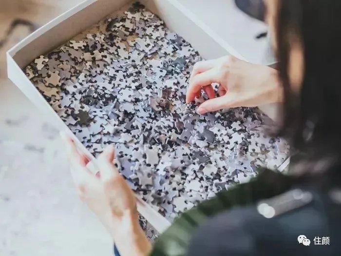 买房、独居、不婚、不生，这届女性实在是太牛了！