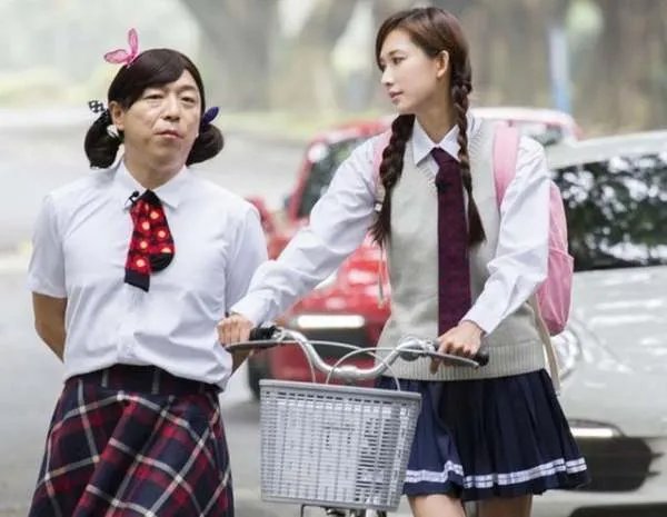 你怎么看黄渤金马奖直播失误他用机智撑了17分钟 ？