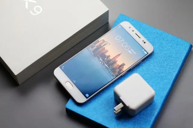 oppo拍照手机和vivo X9哪个好？