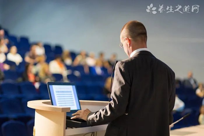 博美狗怎样训练