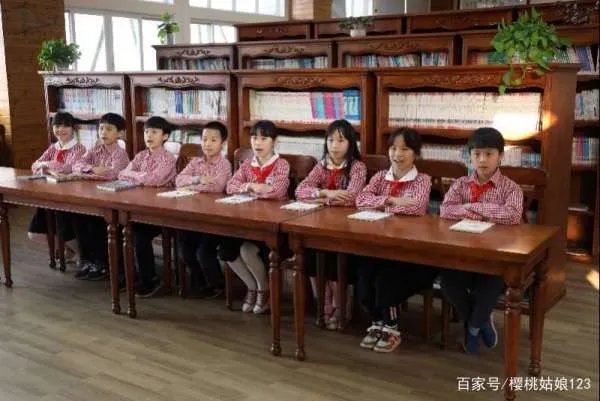 广州八胞胎母亲