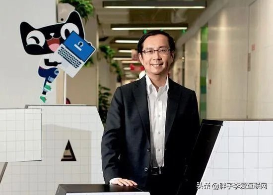 马云为什么这么信任张勇呢，把阿里巴巴这么大的一把交椅交给他坐？