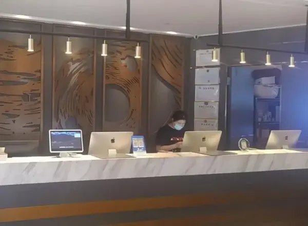 阿里女员工被侵害最新进展，涉事酒店发文打脸当事人女主，具体是什么情况？