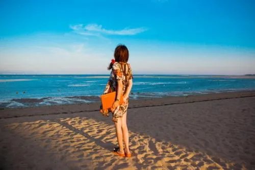 女副县长雪地策马为当地旅游代言，为何最近各地旅行宣传都很拼？