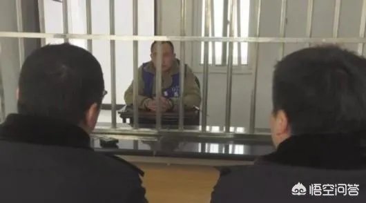 周口宝马大巴斗气互别，双方为了怄气互相别挡，你怎么看？