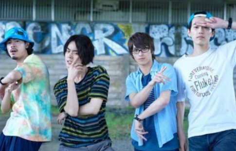 请问火影忍者佩恩登场时的音乐歌名是什么？谁写的啊？