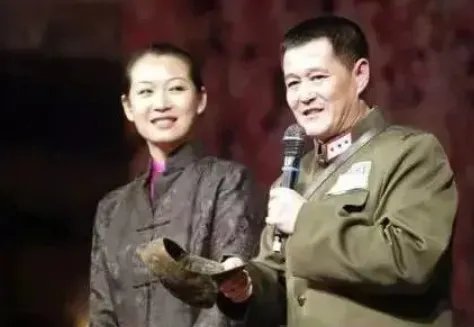 赵本山的老婆叫什么名字