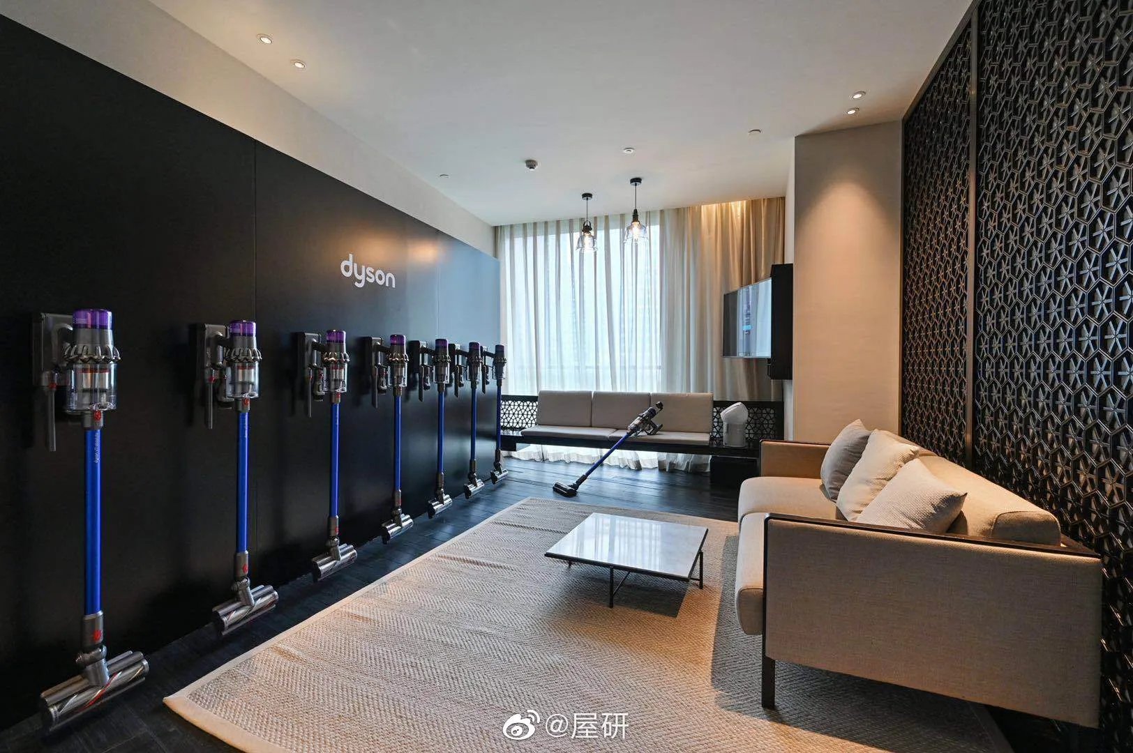 下午参加了Dyson的新品分享会，作为主角的V11也太炫酷了...