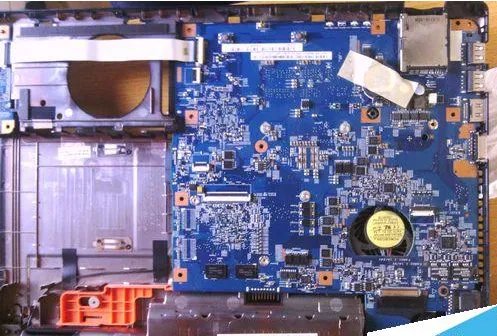 宏基的笔记本4750G 怎么拆开来自己清灰啊。