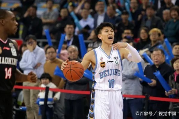 被称为最强高中生的刘晓宇，为何会离开效力9年的广东队？