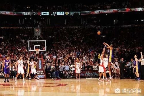 如果需要最后超高难度三分绝杀，科比、库里、哈登你会选谁？