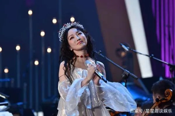 她从名字到血统都是造假，她被金星“撕”后淡出圈再复出人气低迷，她是谁？