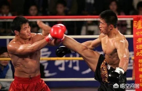 你觉得散打领域里,方便、白近斌、张开印和付高峰谁实力最强?为什么?