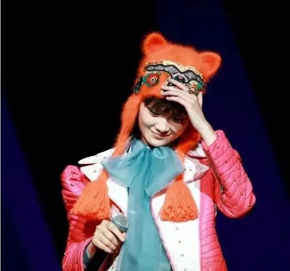 李宇春的名气一般，为什么时尚资源这么好？