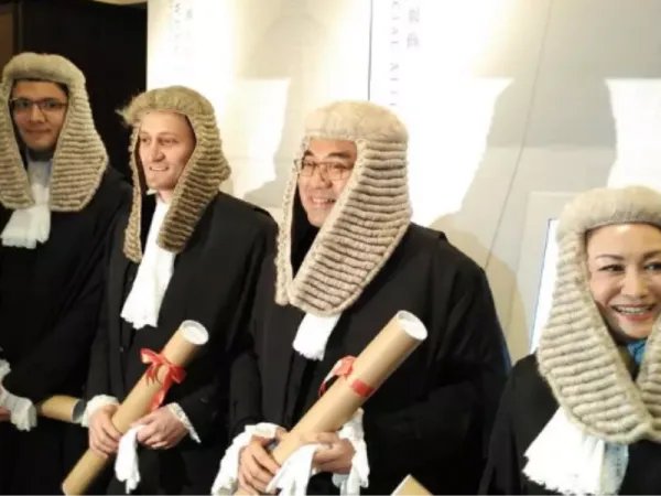 TVB律政类影视剧中，为什么律师要戴假发？