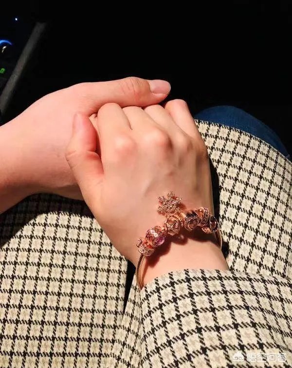 有哪些是好看但不贵的饰品?