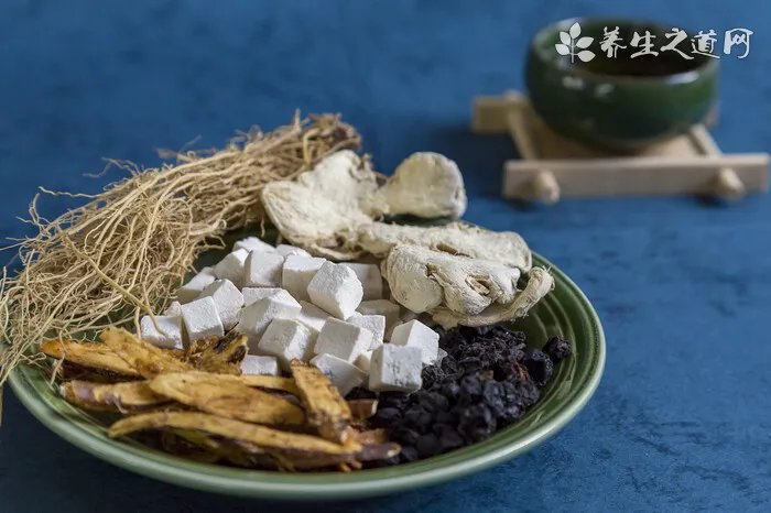 嘈杂的病因病机与治疗