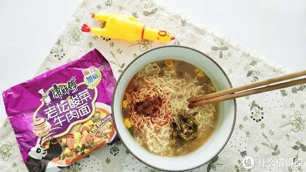 ​关于“老坛酸菜”:   统一、康师傅、大今野，还有那街那巷～