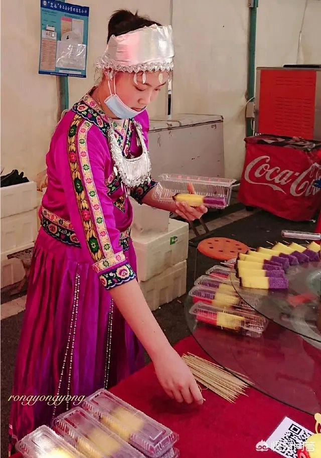 一顿晚餐花40万，一人一顿吃掉5万元，上海近日现天价菜单，对此你怎么看？