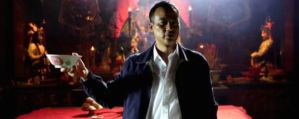 任达华在哪部电影中扮演黑社会