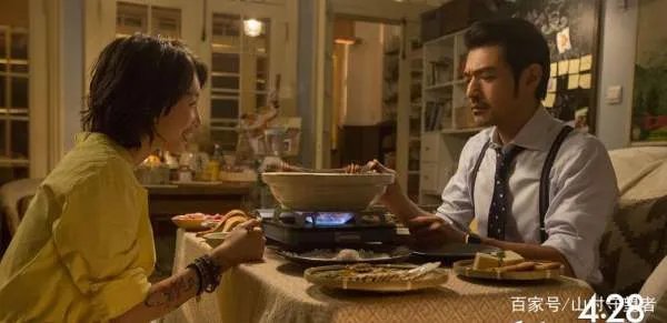 周冬雨和赵露思两个版本的《我喜欢你》,哪个更好看?