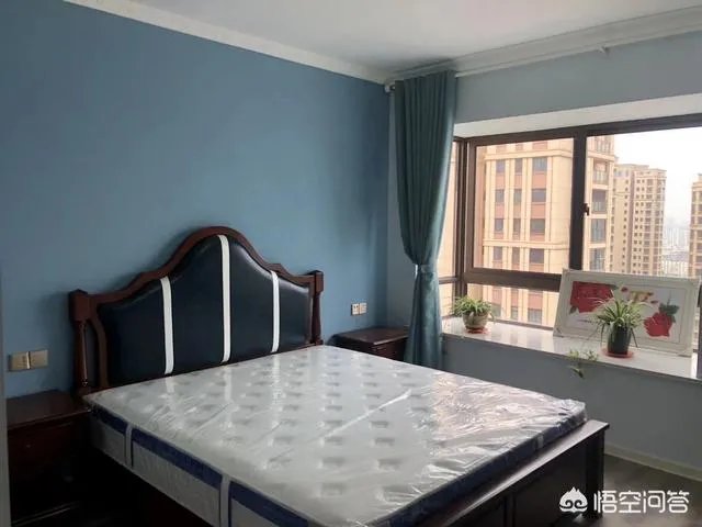 买了二手房原房东把神请走了，神位留下了可以扔掉吗？